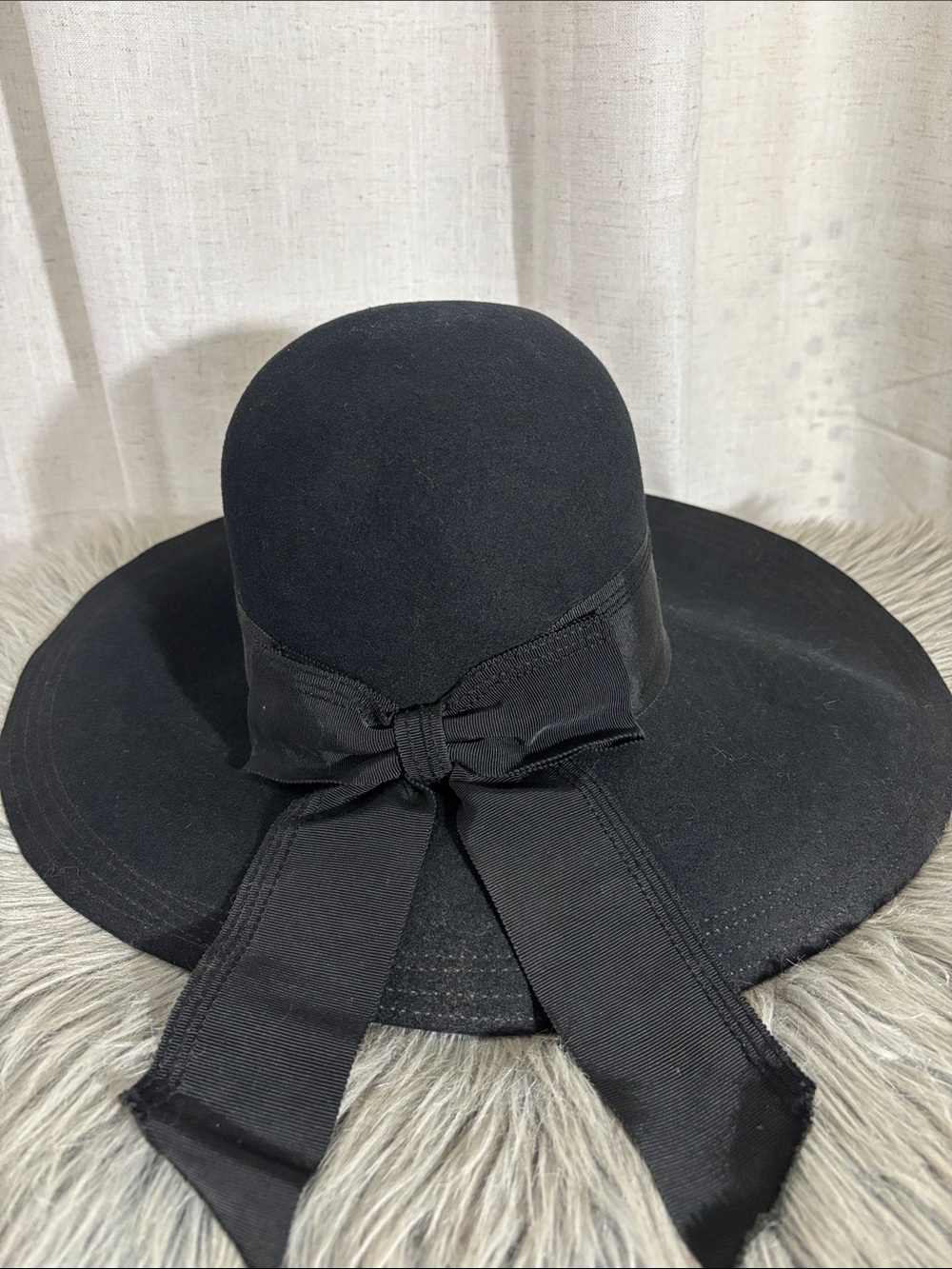 Vintage Wide-Brim Women's Black Wool Felt Floppy Hat - Picture 5 of 11